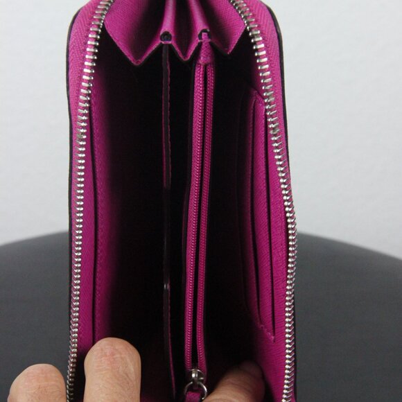 Michael Kors, Wallet, Pink SOME WEAR AND TEAR - Picture 5 of 5